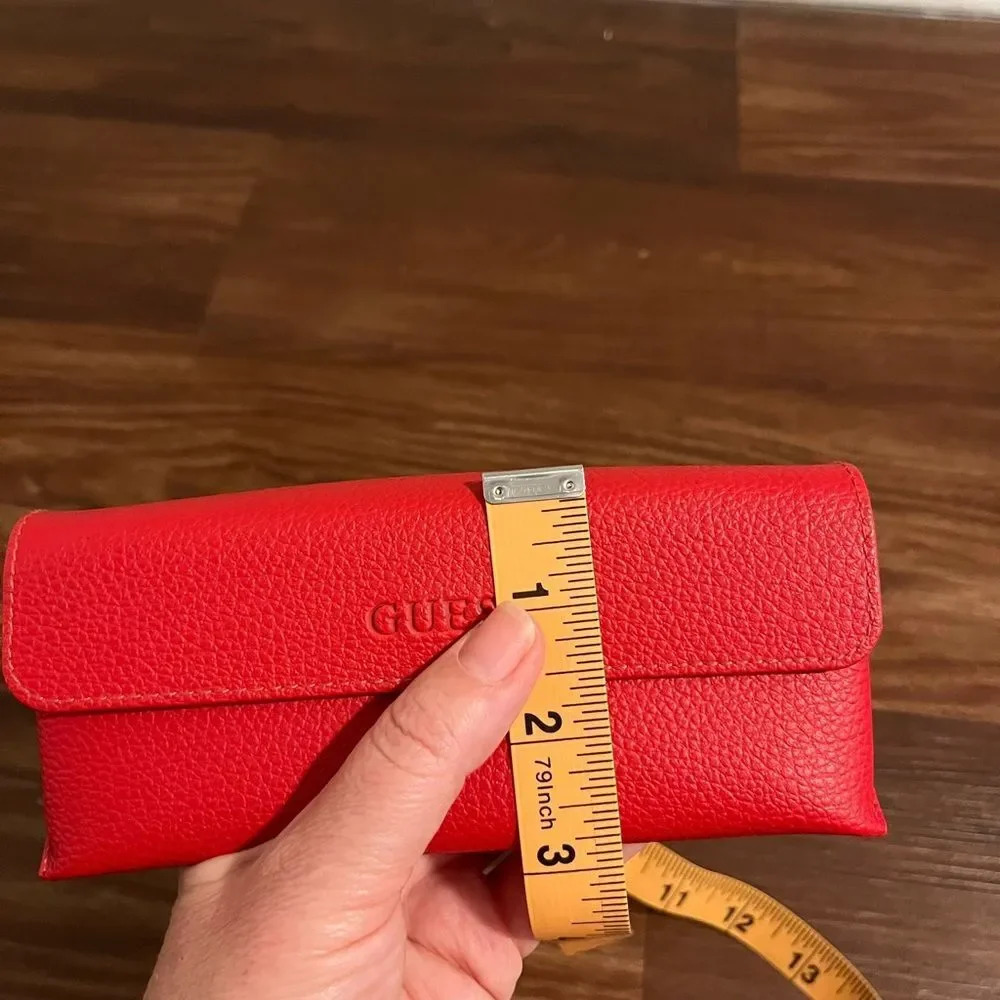 GUESS Unisex Red Pebbled Leather Glasses Case - Picture 5 of 5